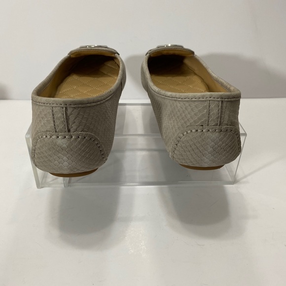 NEW MICHAEL KORS LILLIE LEATHER MOCCASIN - Picture 7 of 9